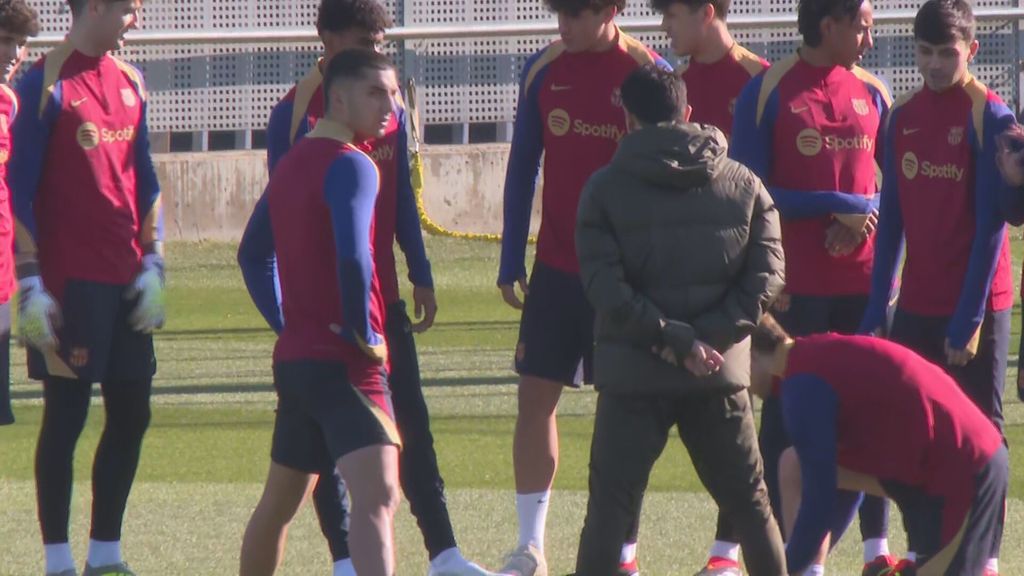 La charla de Xavi Hernández previa al entrenamiento