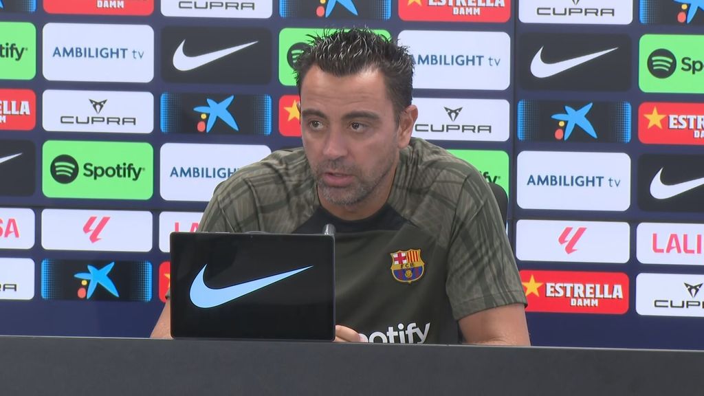 (Mediaset) Xavi Hernández pasa de Dembélé y lanza un guiño por Vitor Roque: del "no tengo rencor" a "la posibilidad está"