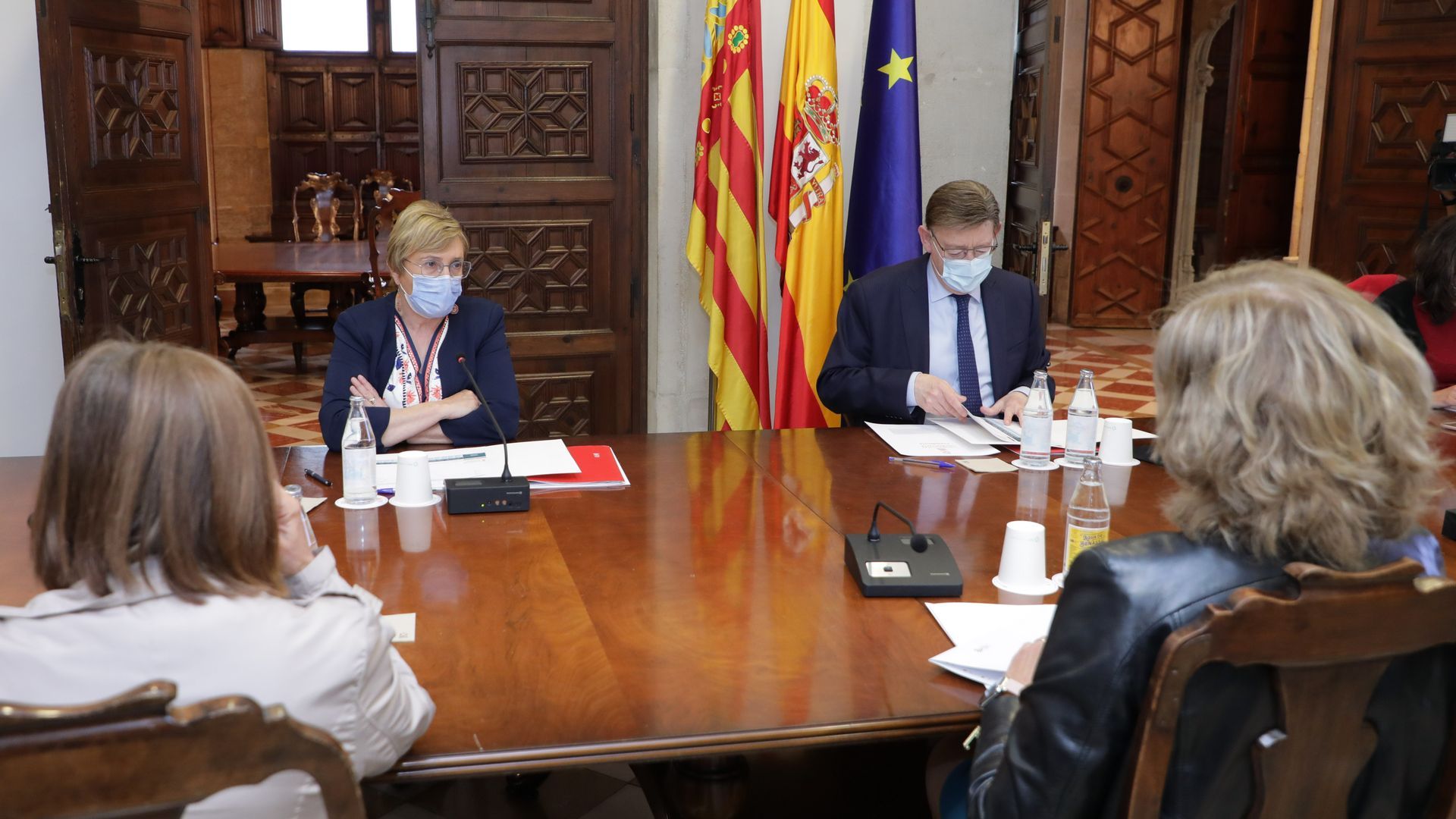 ximo_puig_y_ana_barcelo_sobre_vacunacion.jpg ximo_puig_y_ana_barcelo_sobre_vacunacion.jpg