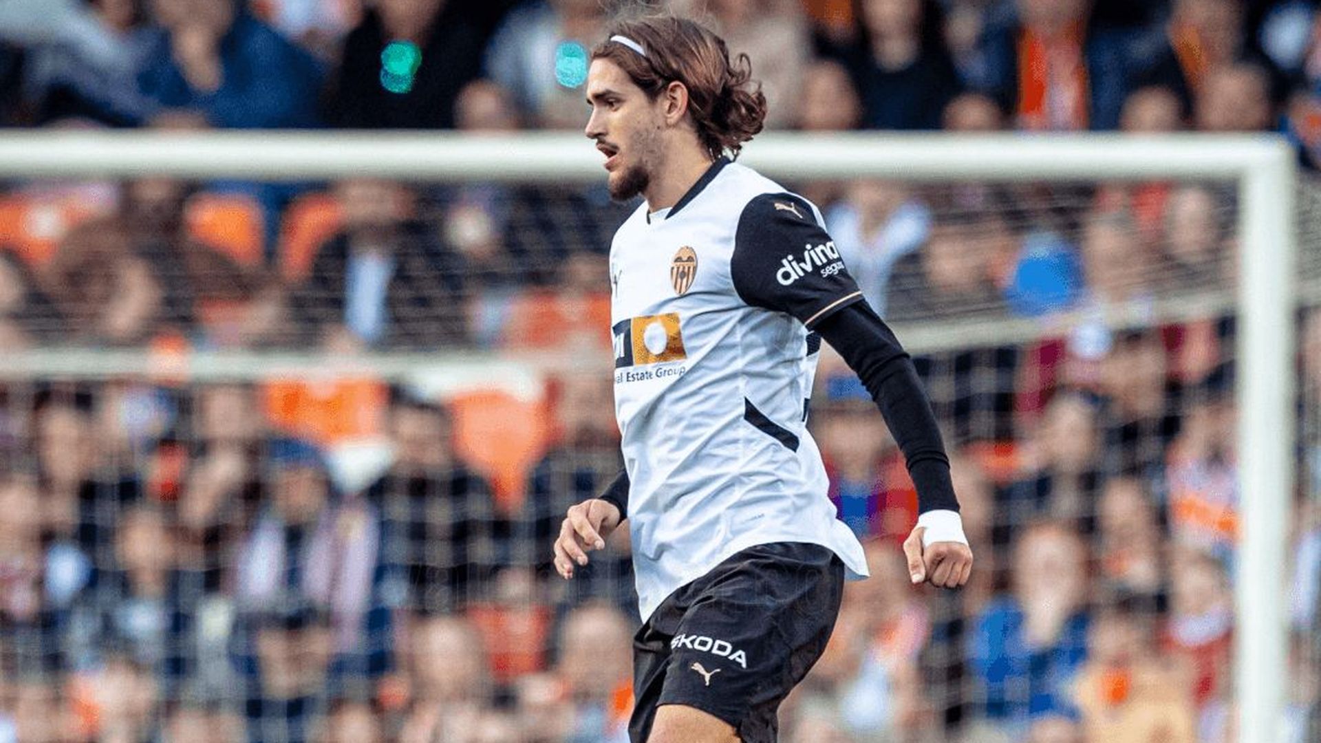 yarek_gasiorowski_001.png yarek_gasiorowski_001.png