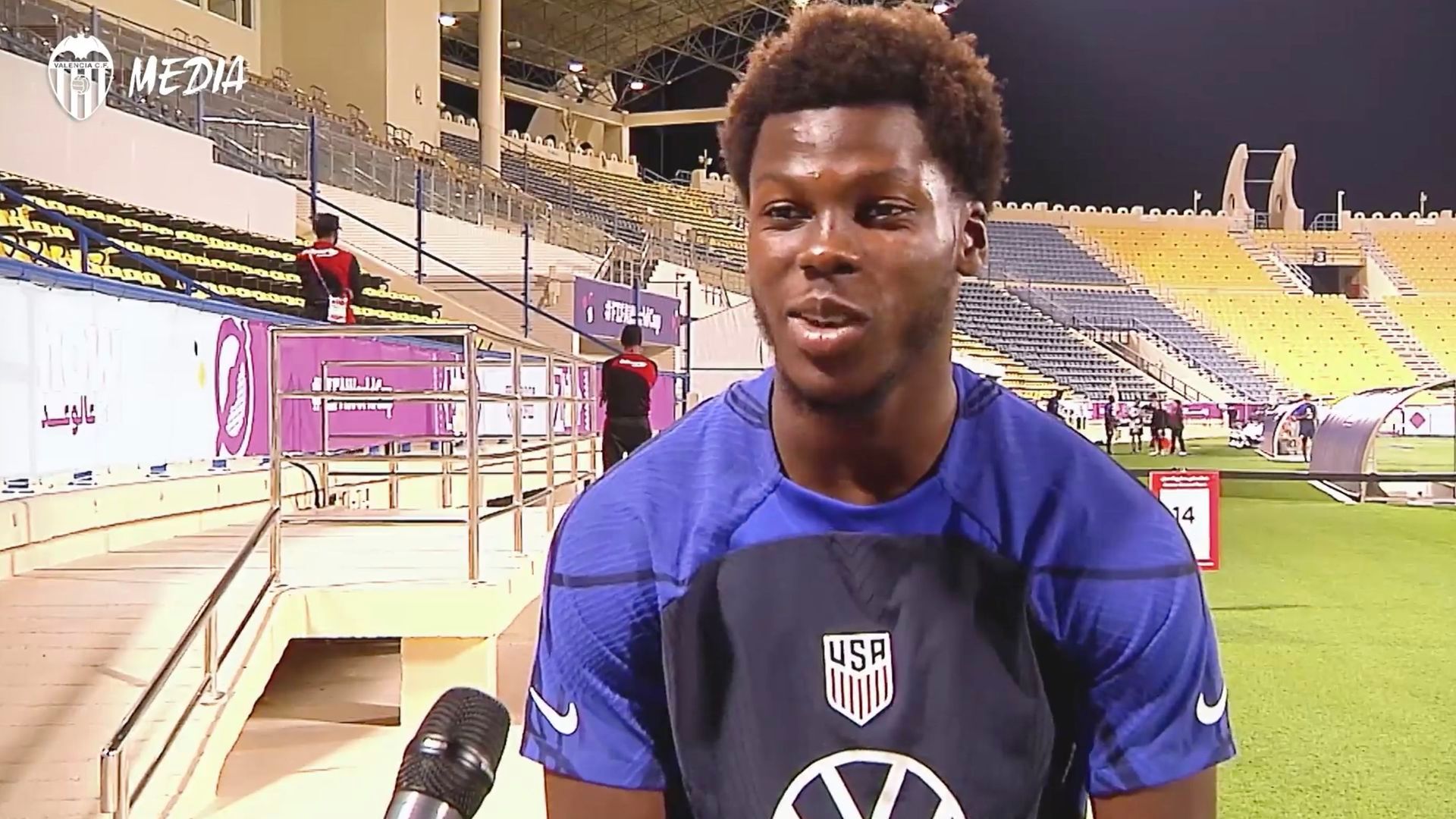 yunus_musah_en_la_previa_del_partido_de_estados_unidos_ante_holanda_001.png