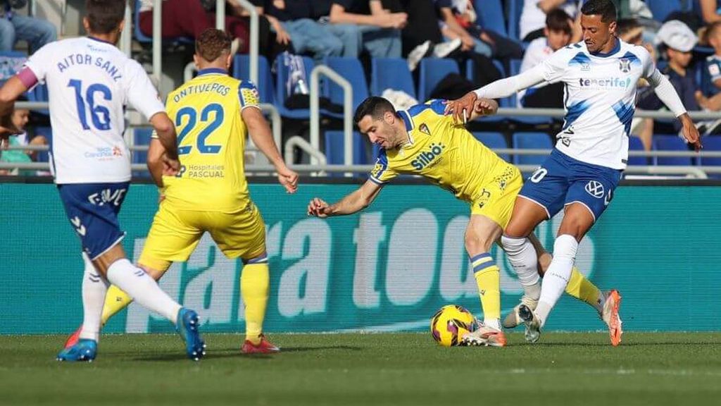 Tenerife 2-1 Cádiz: resumen del partido