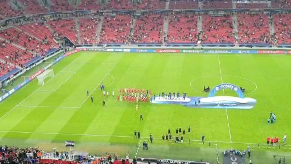 El pasillo del Bayern al Sevilla FC