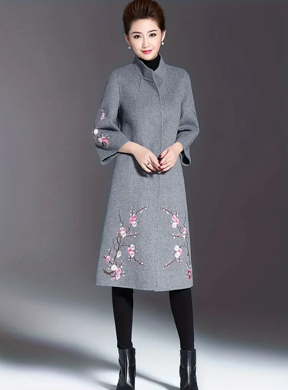 Abrigo gris con flores de cerezo