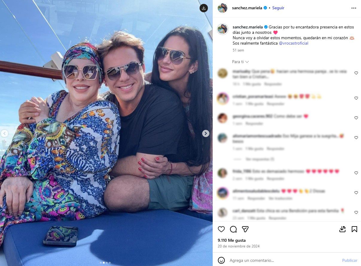 Cristian Castro junto a Mariela Sánchez y su madre