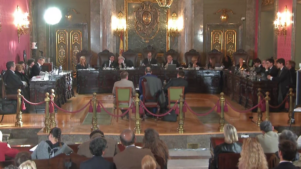 El fiscal general del Estado, entre gestos y negativas a las declaraciones de los agentes de la UCO al apuntar a su papel preeminente en la presunta filtración