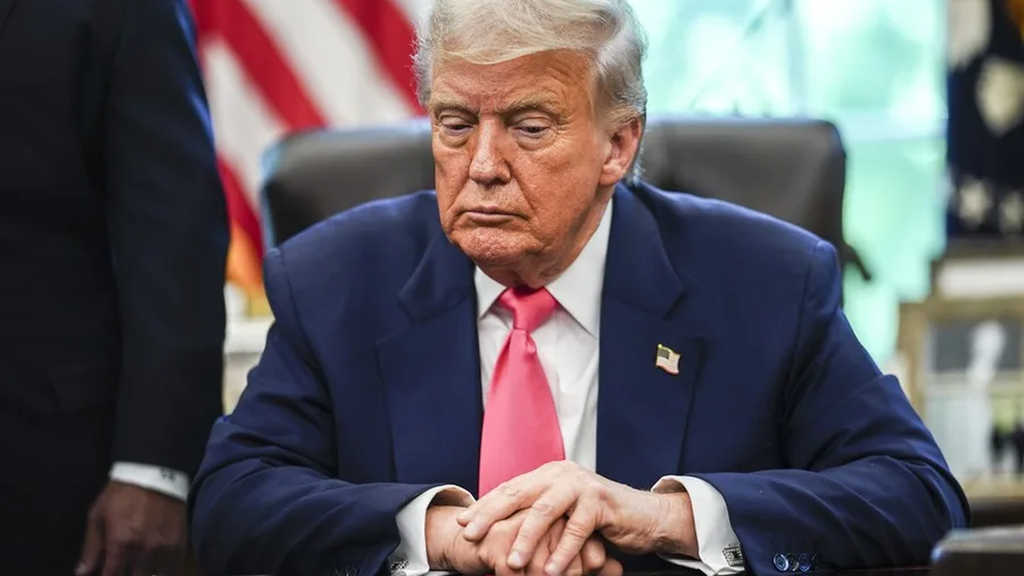 Tres nuevos correos electrónicos de Epstein que revelarían más vínculos con Donald Trump: "Por supuesto que sabía de las chicas"