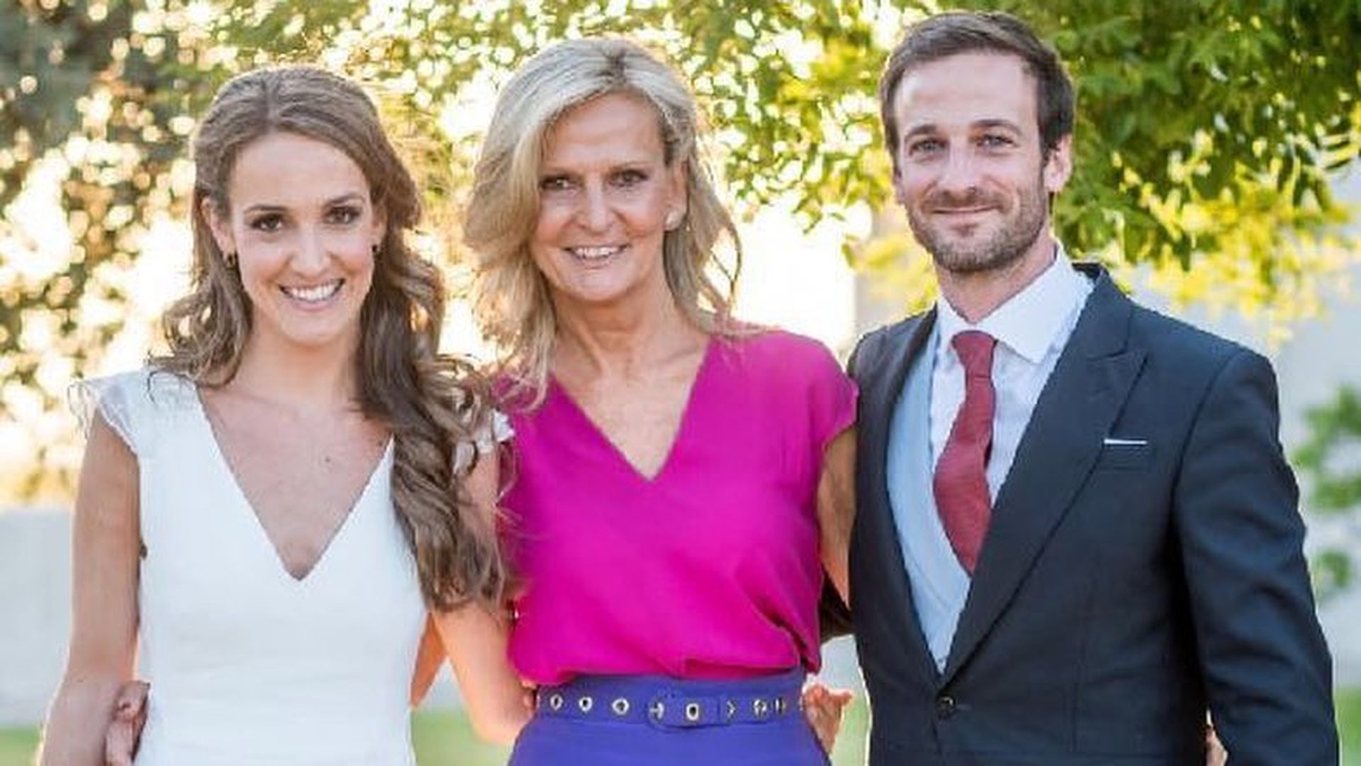 Isabel San Sebastián tiene dos hijos, su padre era diplomático y su primo fue asesinado por ETA