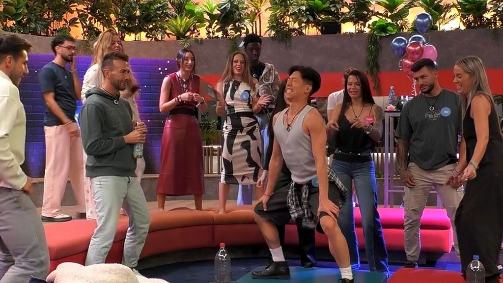 Joon protagoniza un momentazo al intentar bailar twerking en la fiesta de 'Gran Hermano 20': ''¡Hazlo otra vez!''