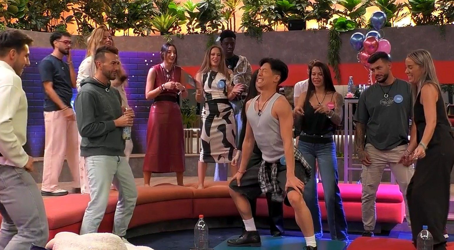 Joon protagoniza un momentazo al intentar bailar twerking en la fiesta de 'Gran Hermano 20': ''¡Hazlo otra vez!''