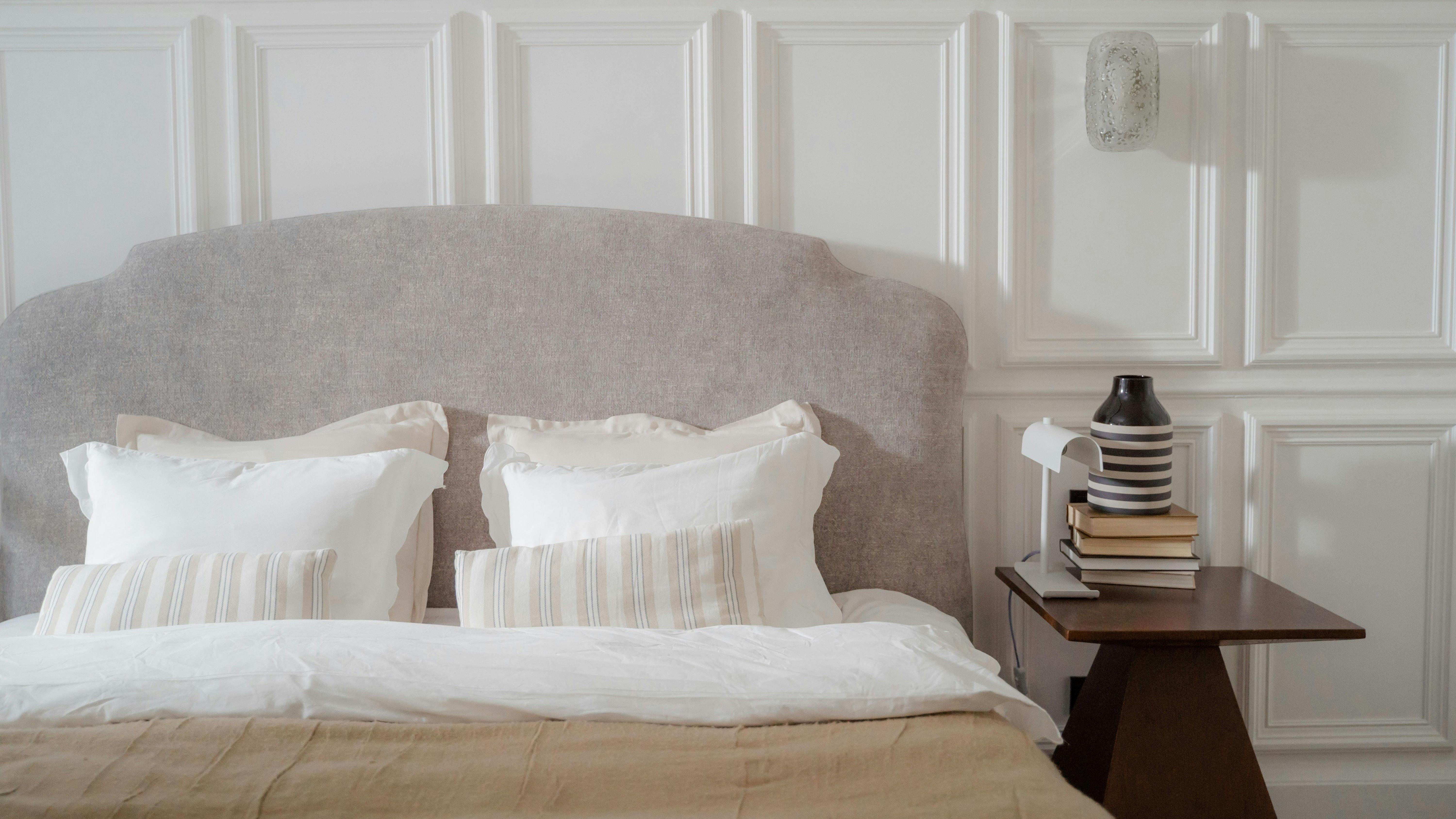 Los colores claros son ideales para el dormitorio. FUENTE: Pexels