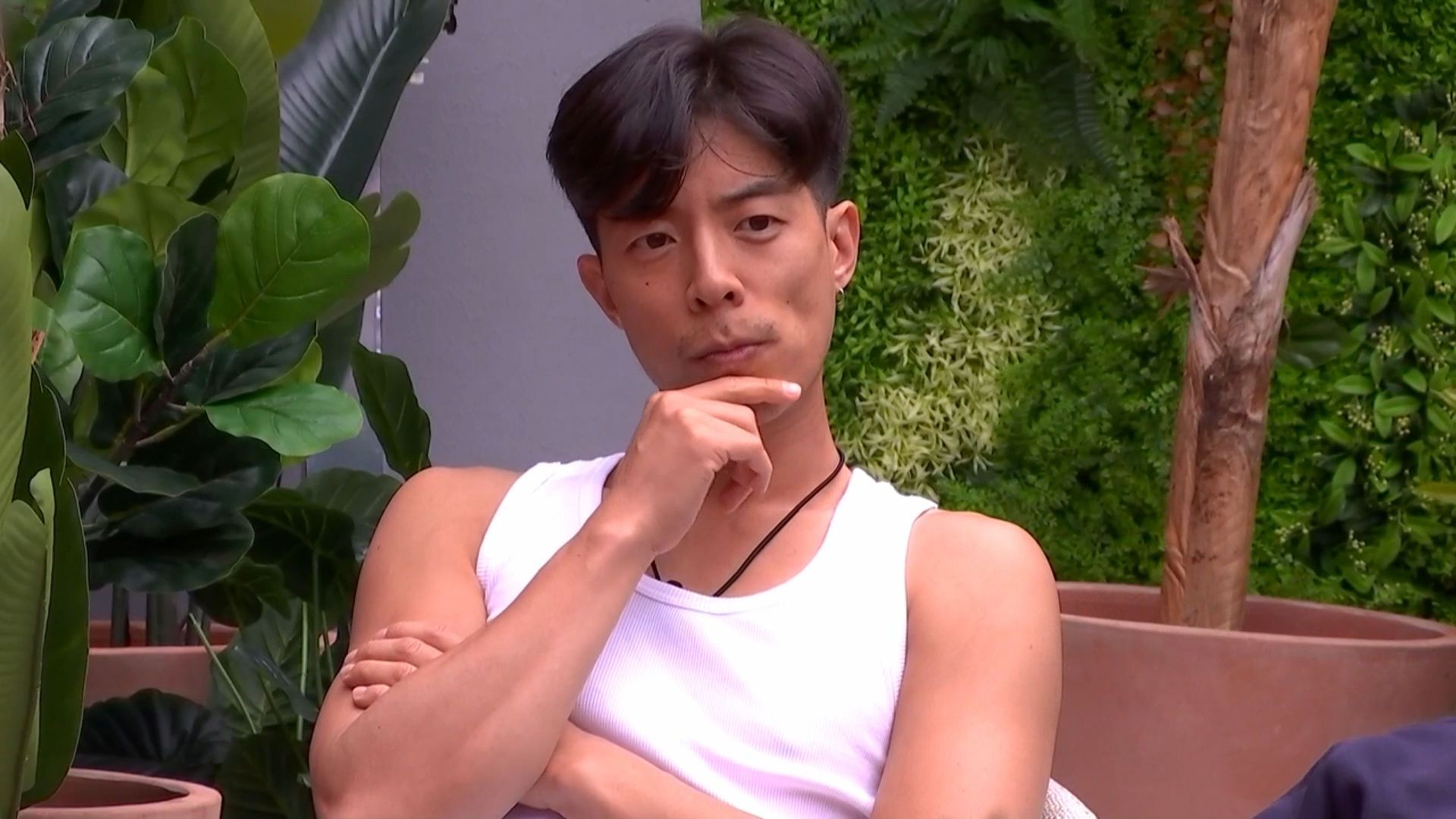 Todos critican a Joon