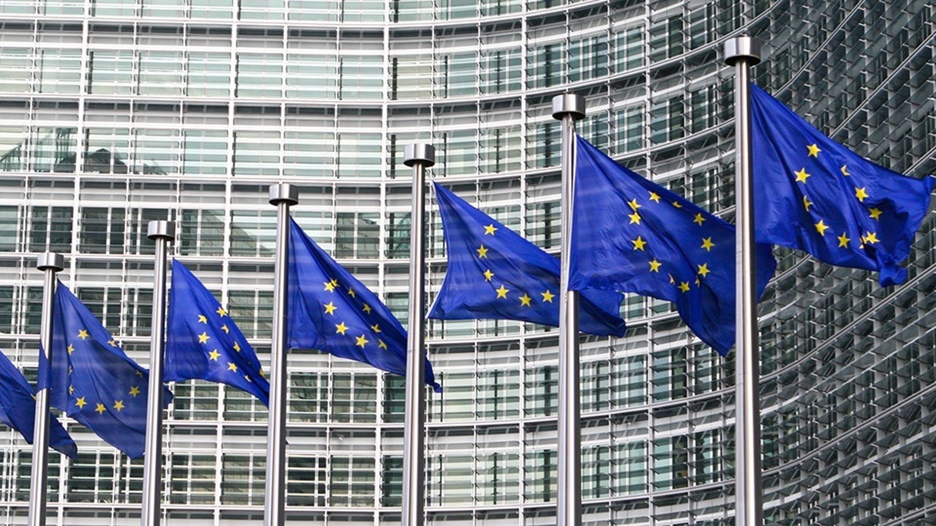 El Abogado General del TJUE da aire al Gobierno y a Puigdemont: descarta una autoamnistía