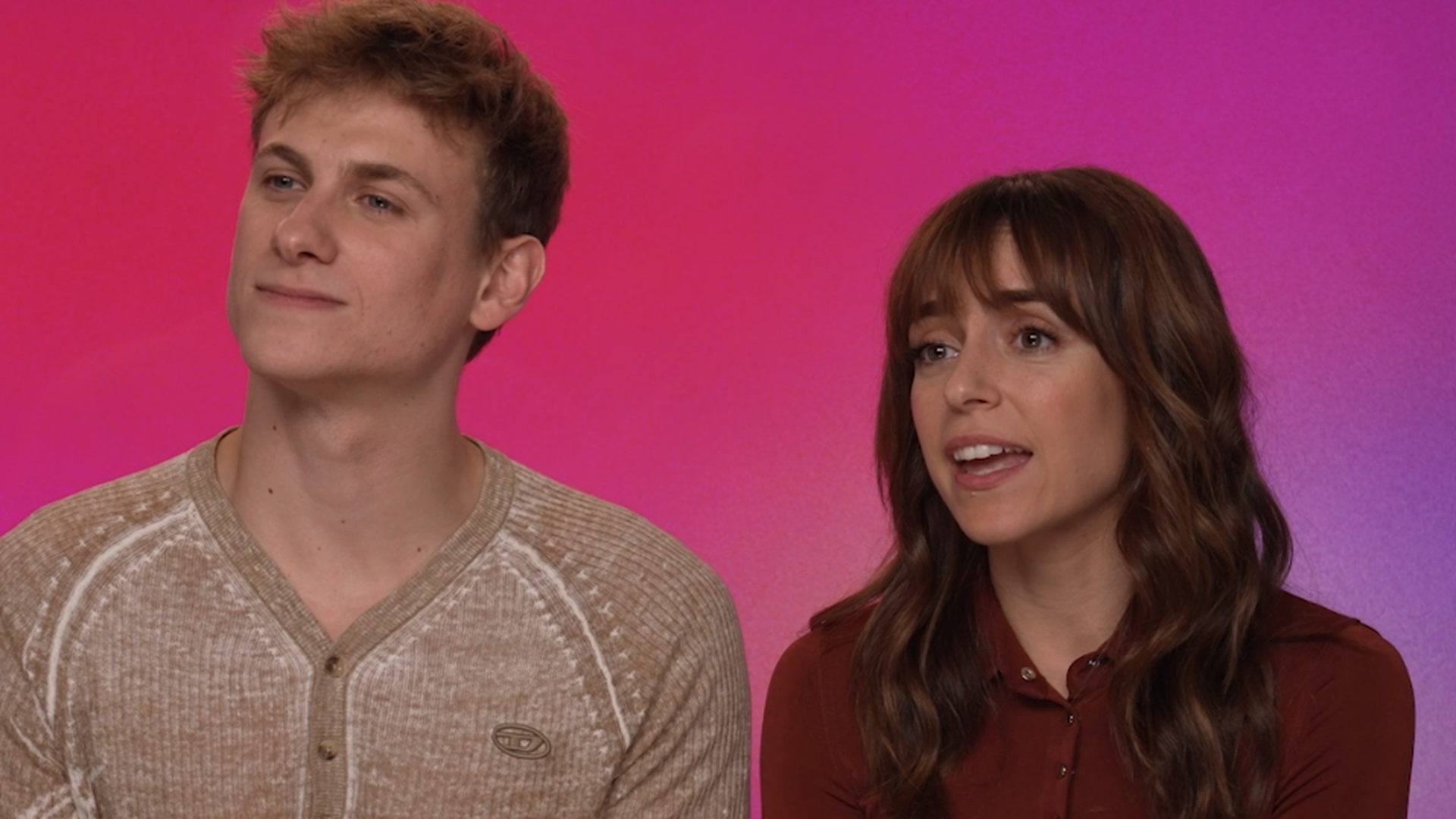 Jan Buxaderas y Lucía Caraballo, sobre lo que han aprendido rodando 'Todos los lados de la cama': "La libertad para querer" Exclusivo web 13/11/2025