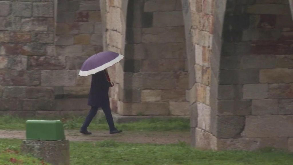 La borrasca 'Claudia' se queda anclada en las costas gallegas: fuertes lluvias y vientos de hasta 120 km/h