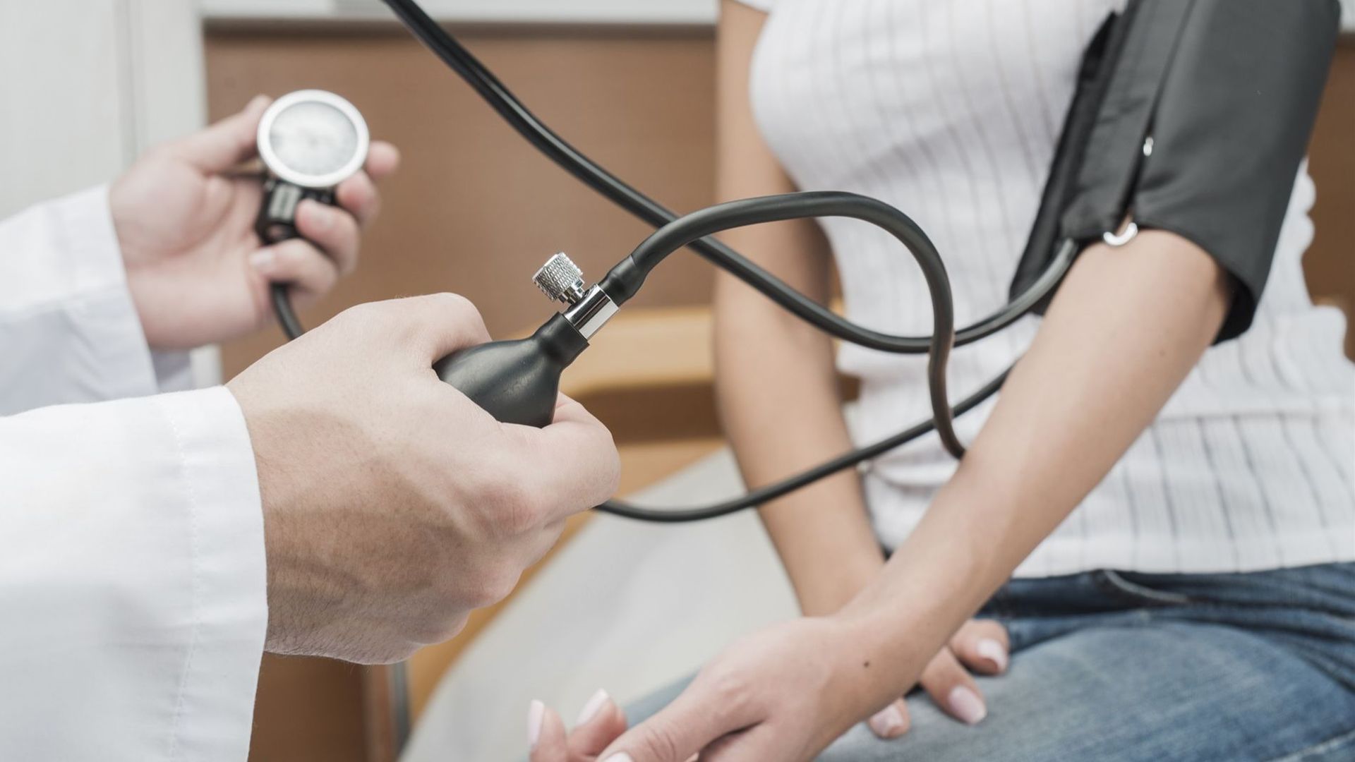 sanidad-saca-del-mercado-un-medicamento-para-la-hipertension-16-9-aspect-ratio-default-0_da39