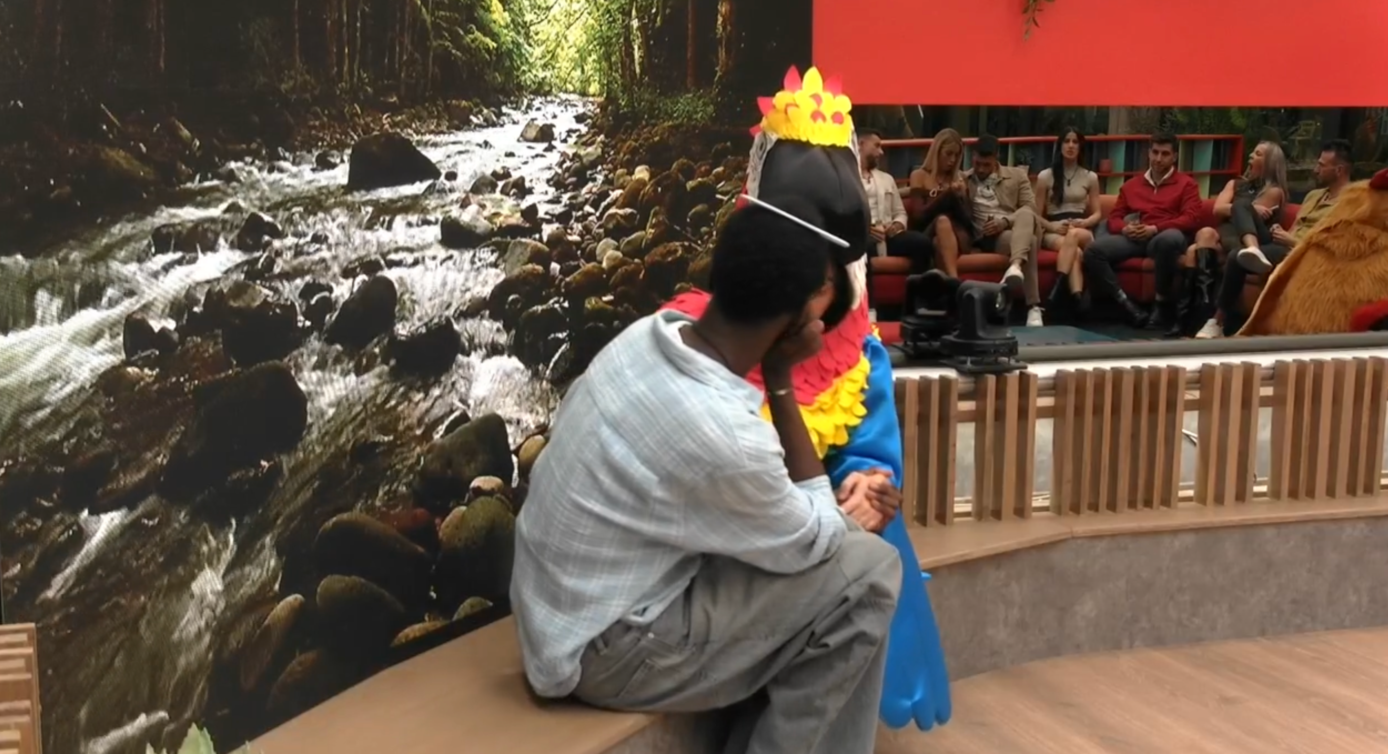 Paula habla con Mamadou