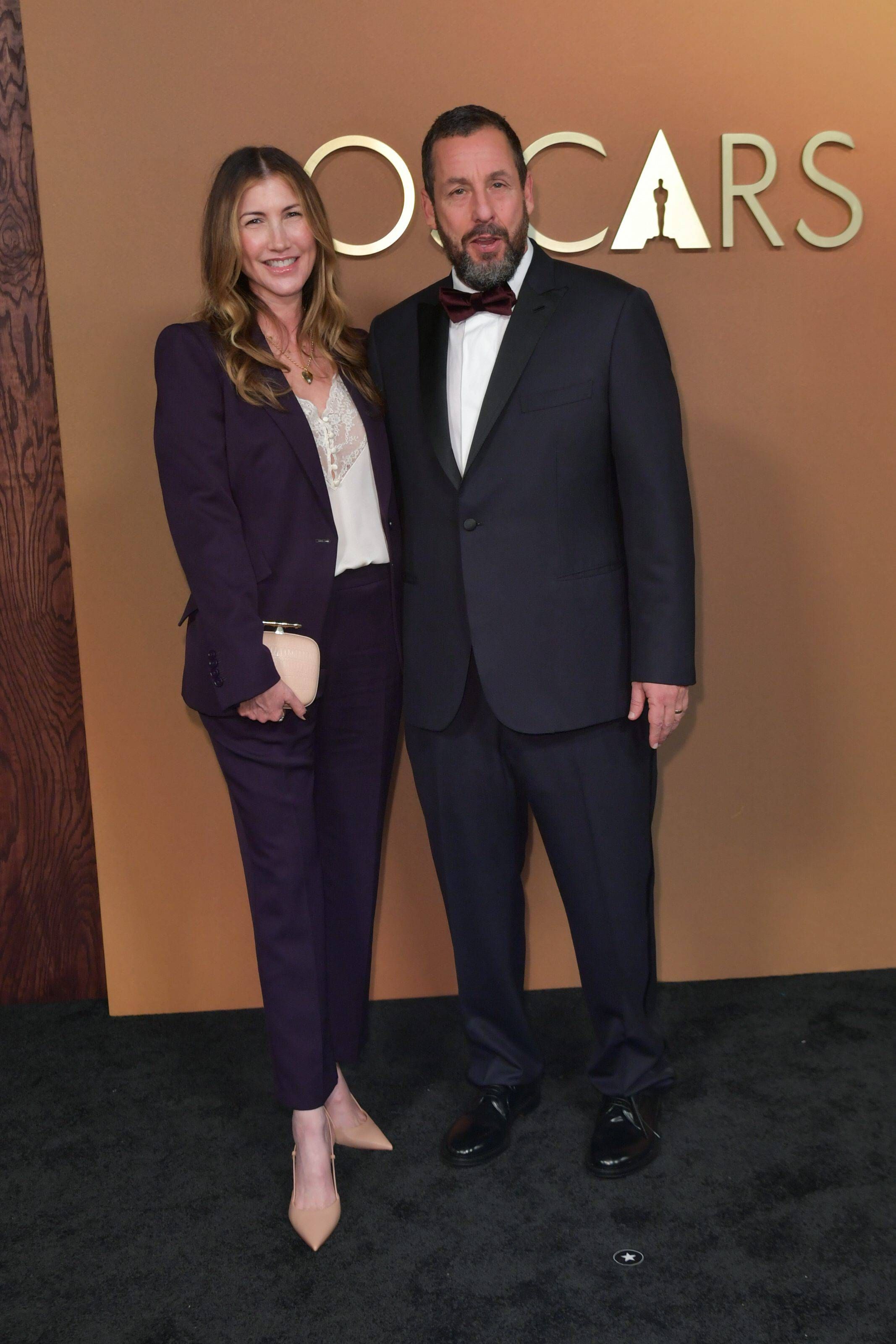 Adam Sandler y su mujer,Jackie en los Governor Awards 2025