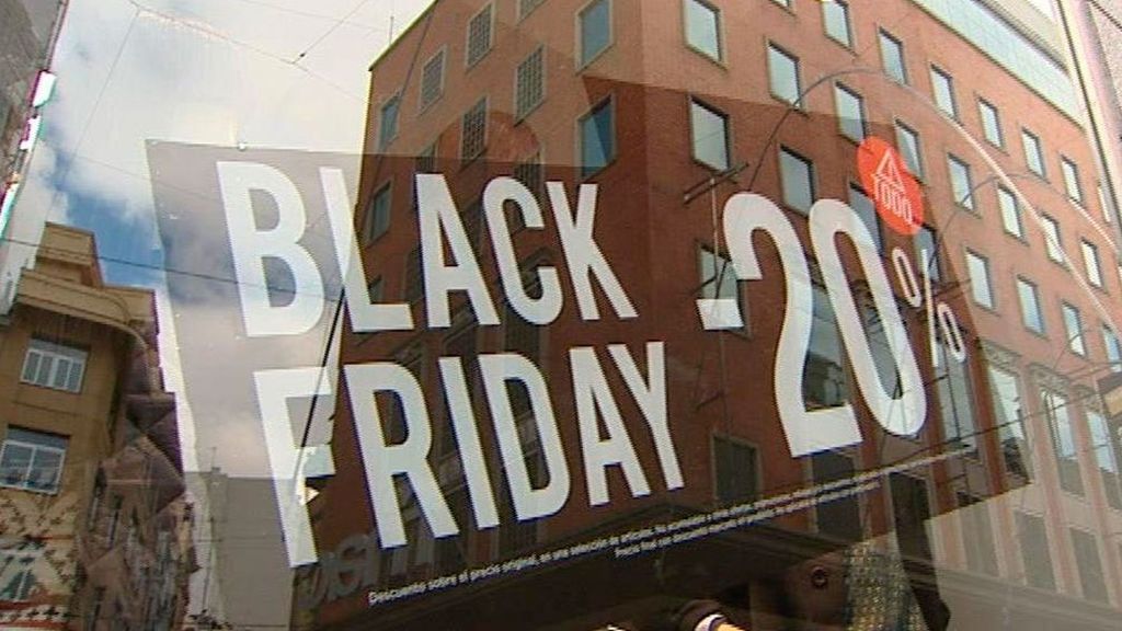 El Ministerio de Consumo activa una vigilancia masiva contra fraudes del Black Friday y pone el foco en las ofertas engañosas
