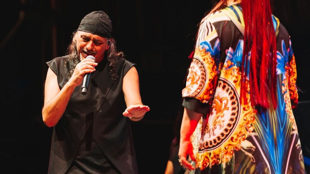 Dioni, cantante de Camela