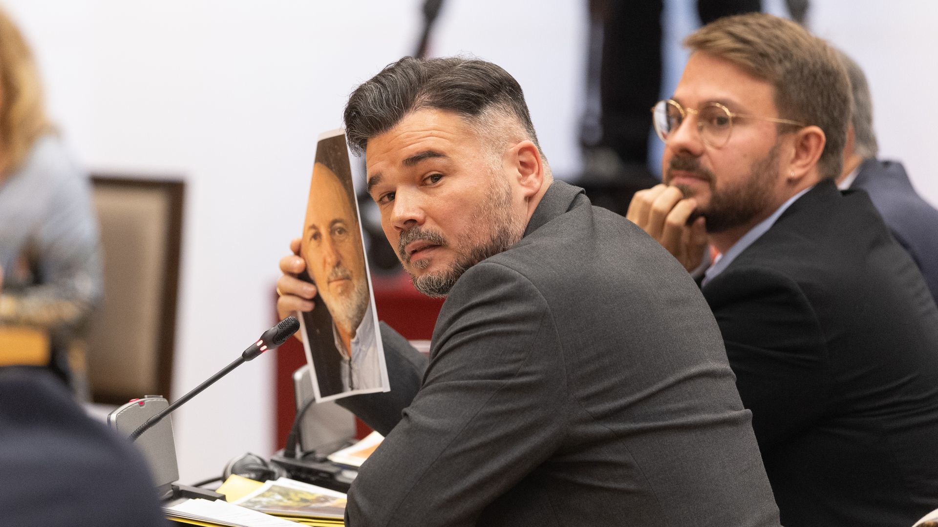 Gabriel Rufián carga contra Carlos Mazón en plena comparecencia por la DANA en el Congreso: "Le pido, por favor, que no me mienta"