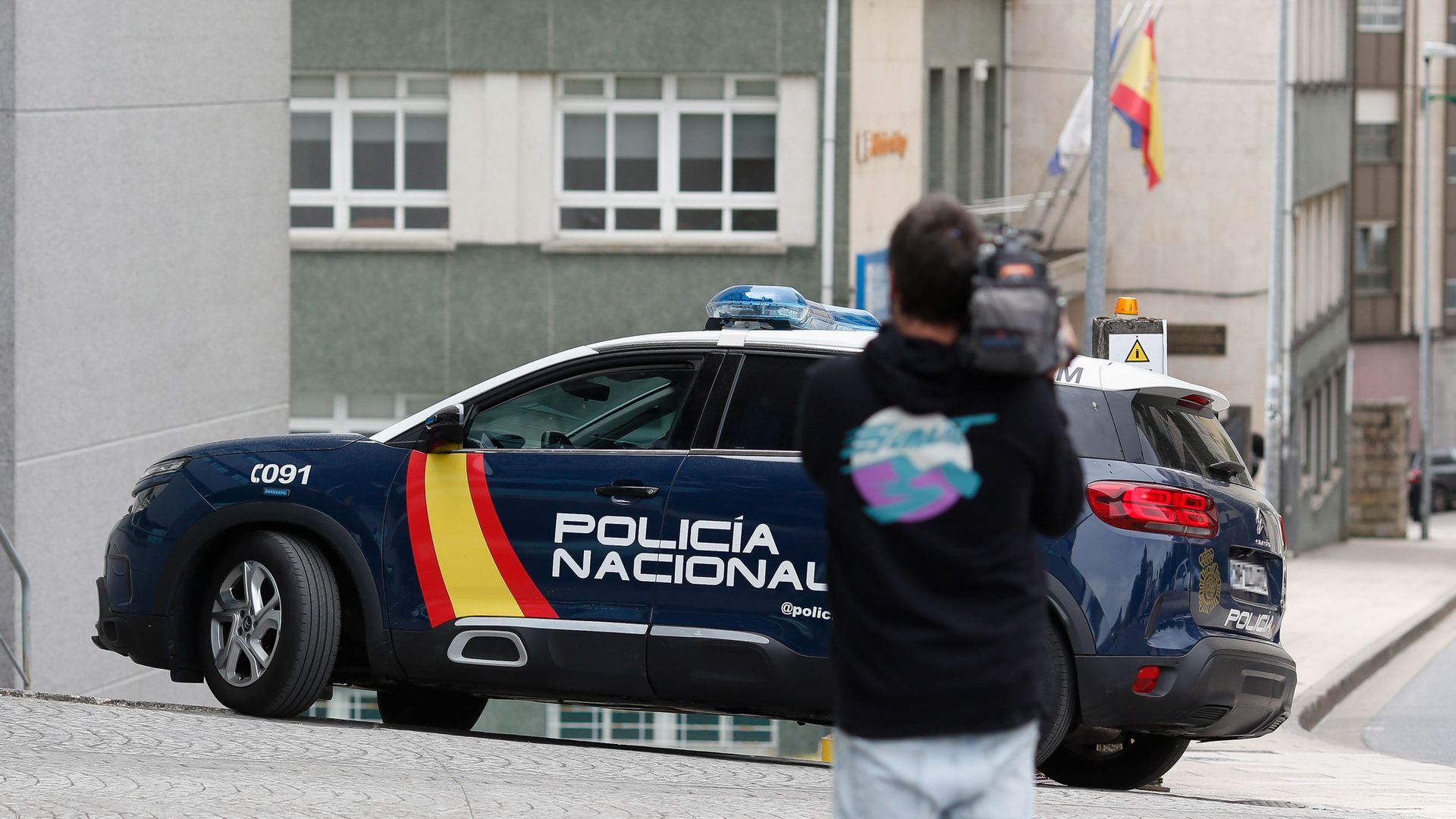 Imagen de archivo de un vehículo de la Policía en el Juzgado de Primera Instancia nº 2 de Lugo