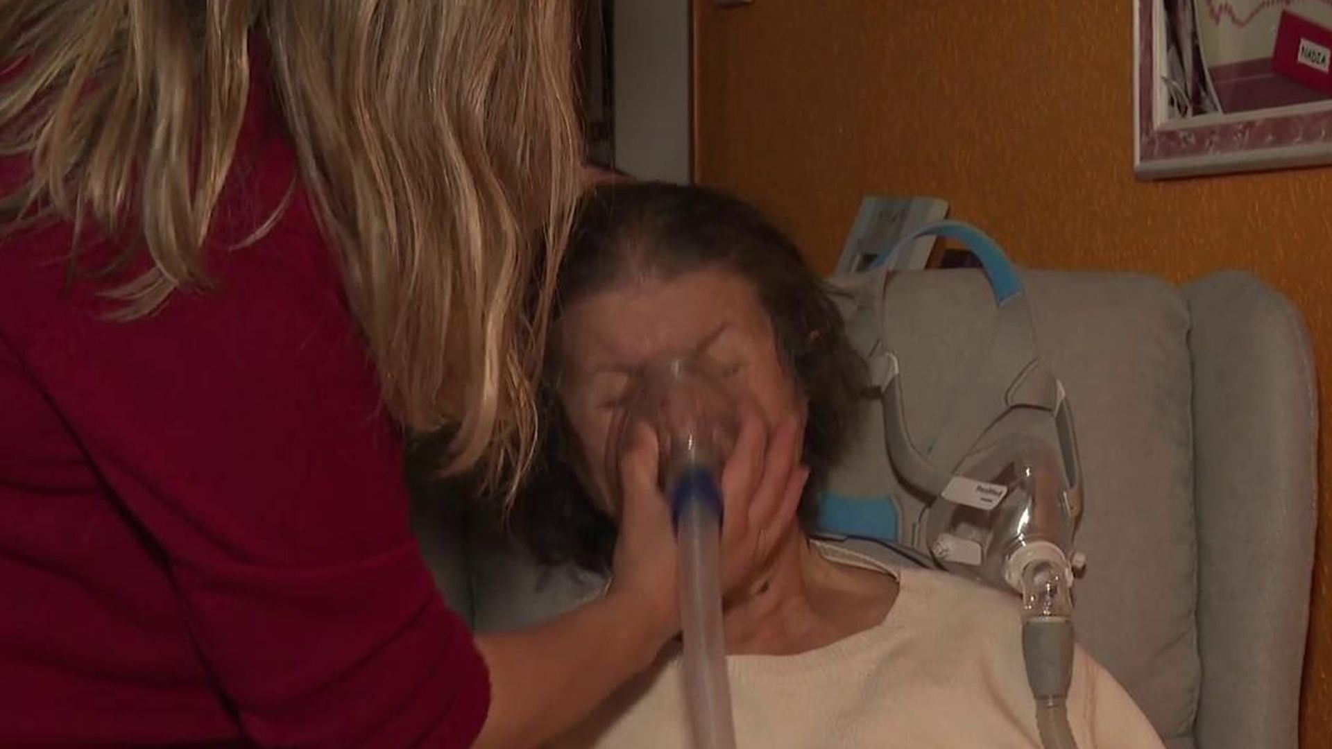 Las hijas de Tina no pueden costear mantenerla viva con ELA