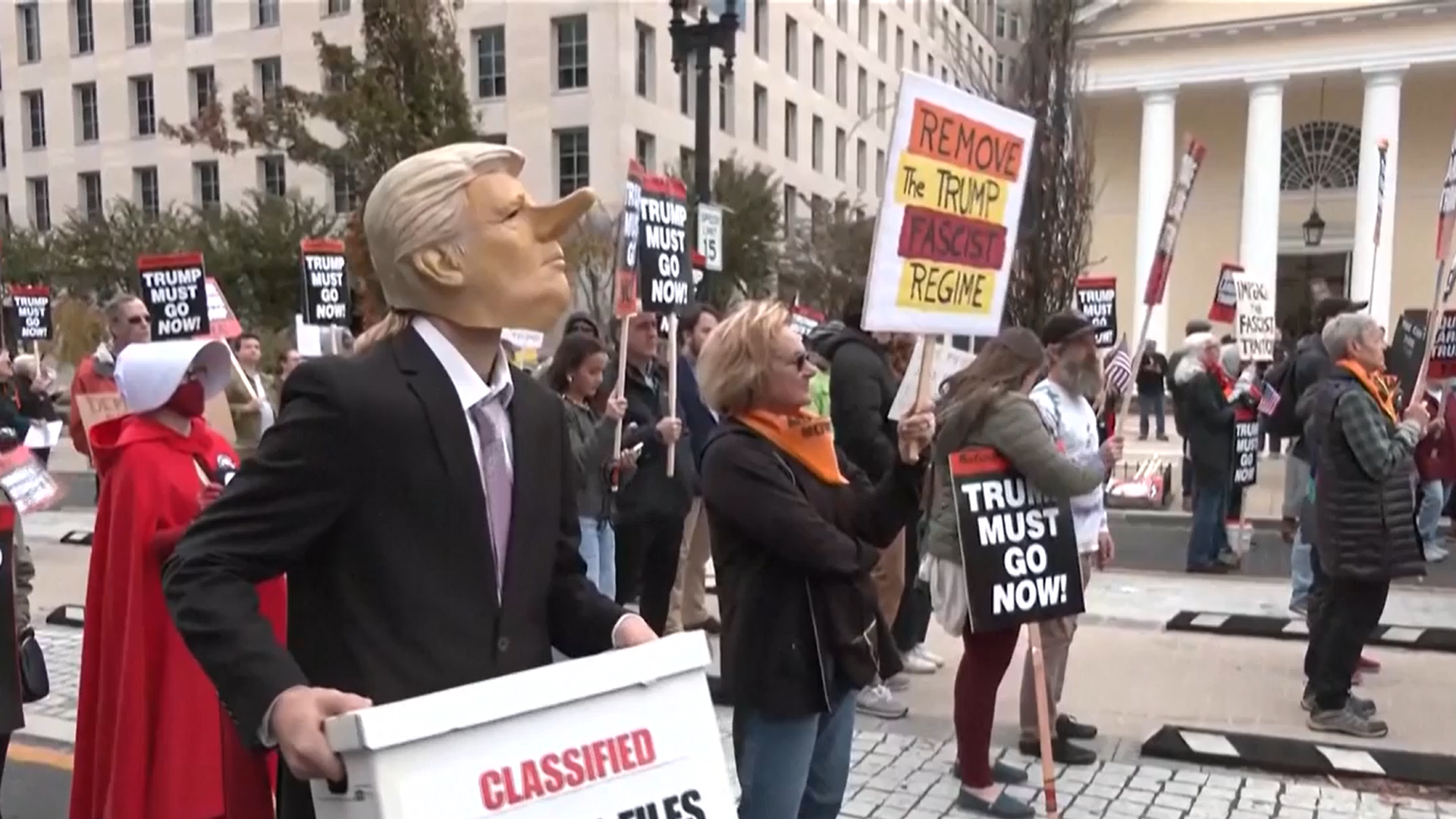 Protestas en EEUU por la calificación dfe los papeles de Epstein