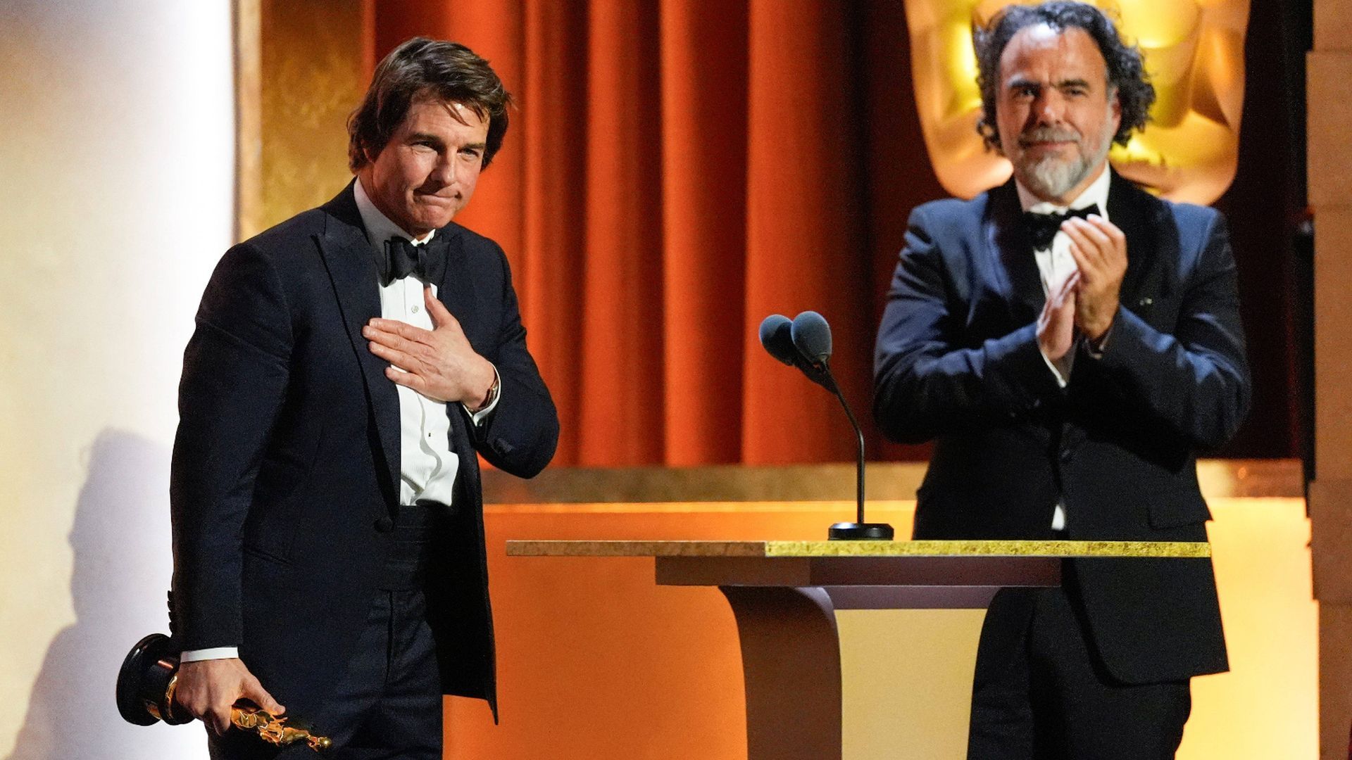 Tom Cruise, junto a Alejandro González Iñárritu