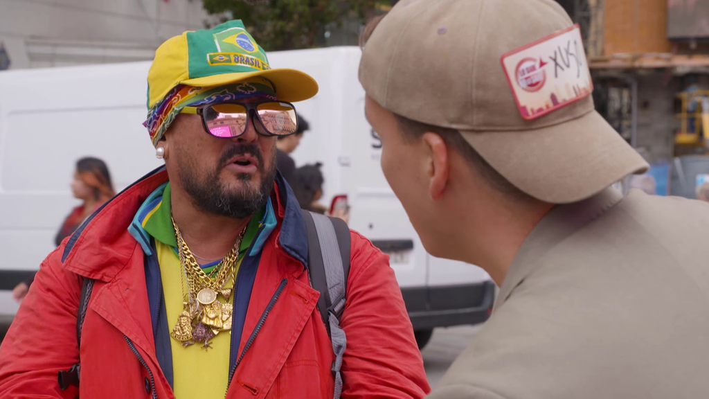 El ‘lookazo’ de un concursante de ‘Lo sabe, no lo sabe’ deja boquiabierto a Xuso Jones: una mezcla de Messi, ‘El Equipo A’ y Maluma