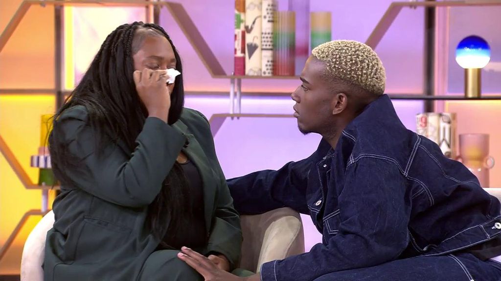 Implora el perdón de su hermana tras dos años sin hablarse: “Has sido mi segunda madre y te he fallado”