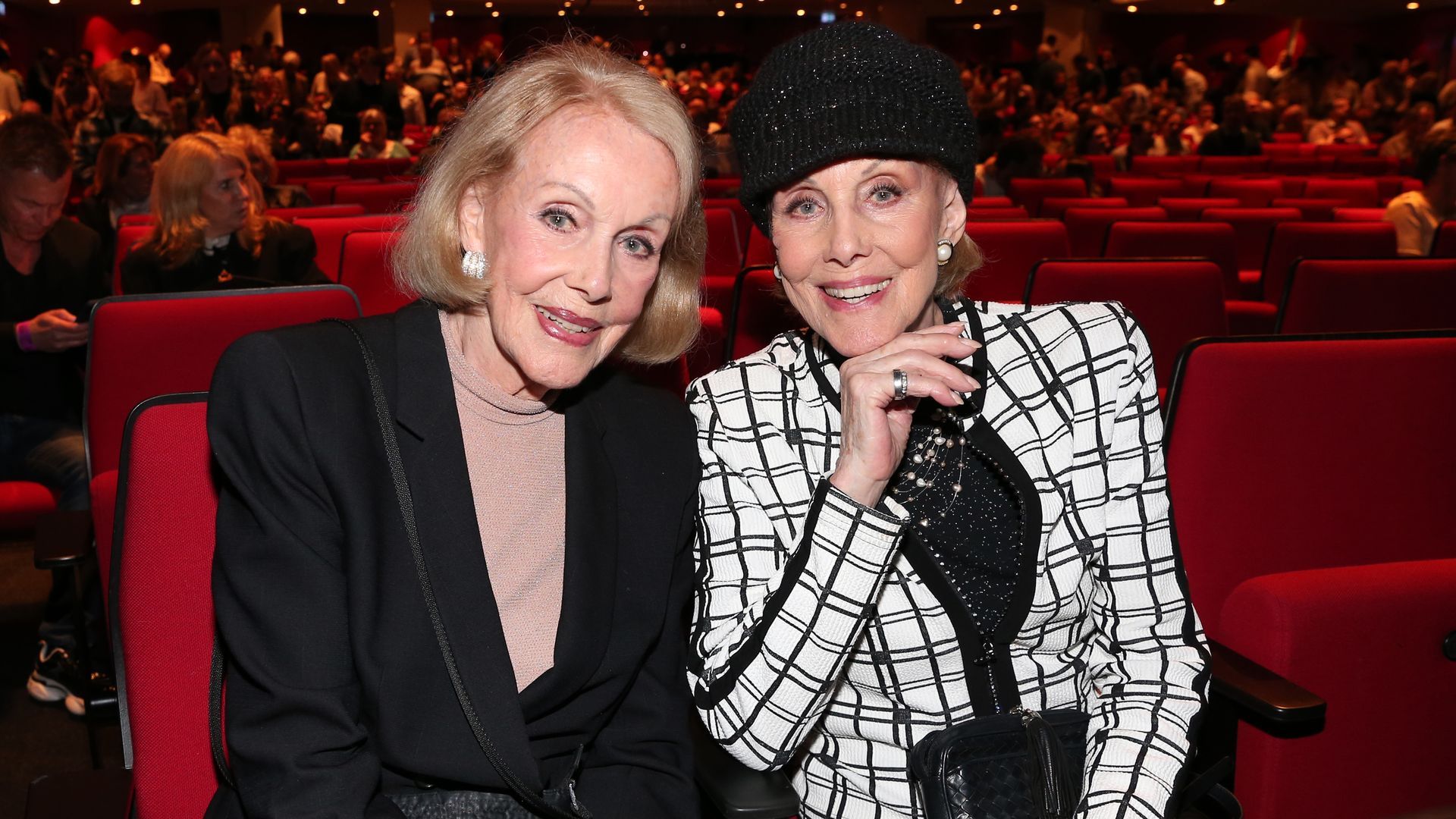 Las gemelas Kessler, en una fotografía de archivo