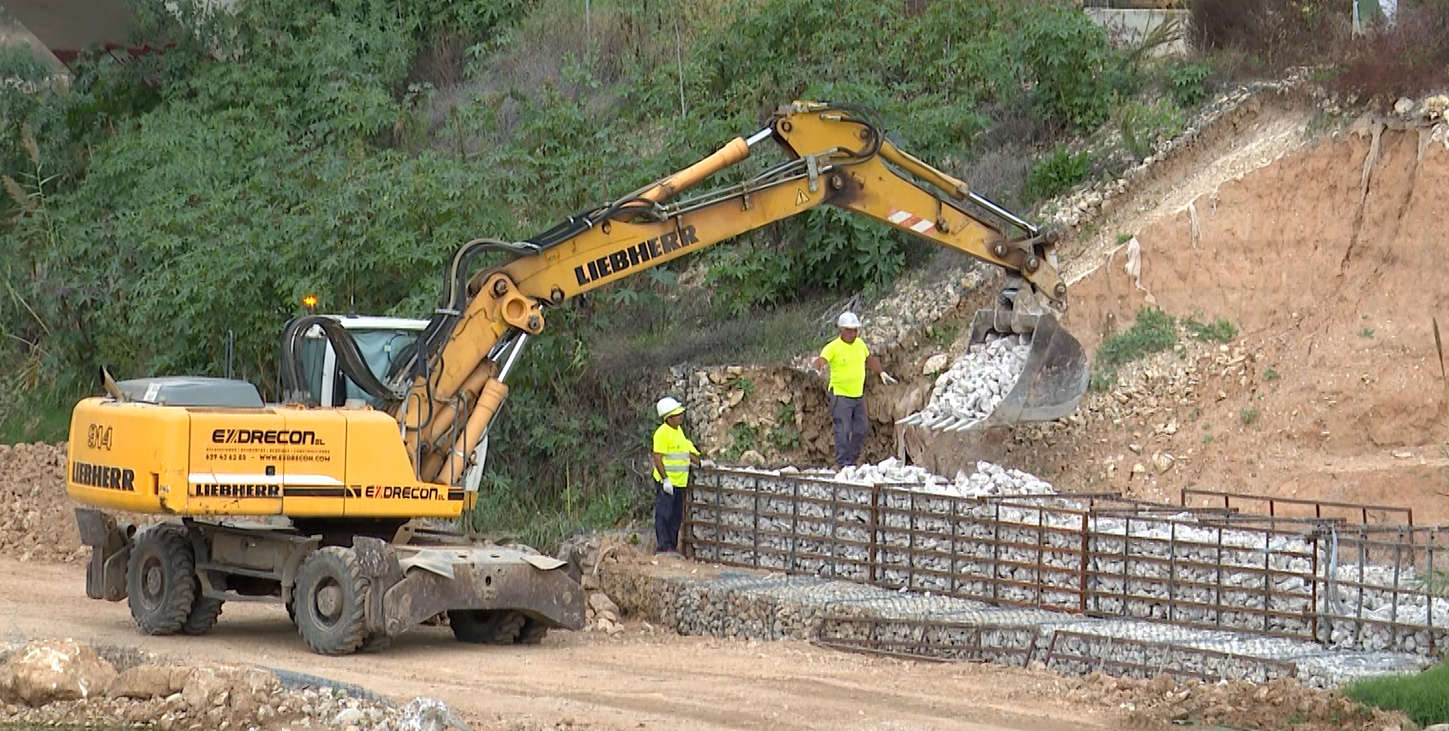 Obras para ampliación y refuerzo de cauces