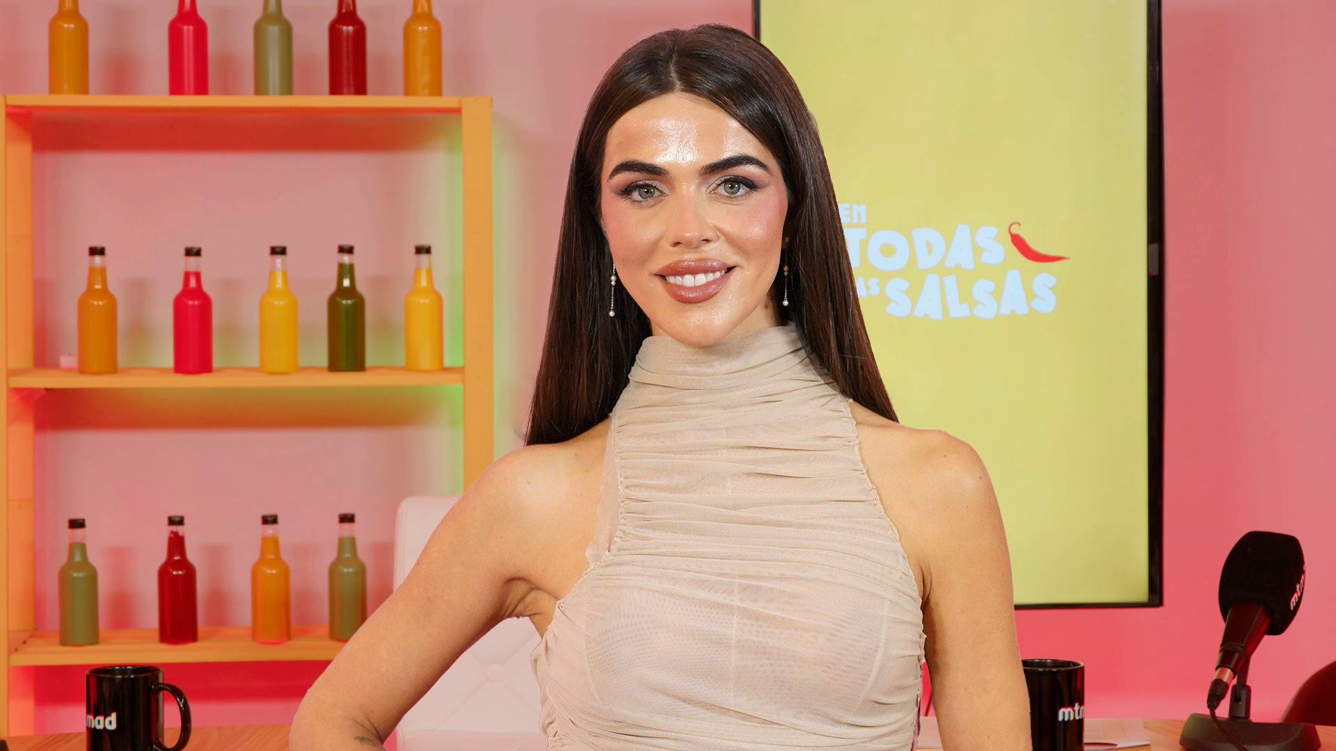 Violeta Mangriñán aclara si se ha sometido a una nueva intervención estética En todas las salsas Temporada 8 Top Vídeos 909