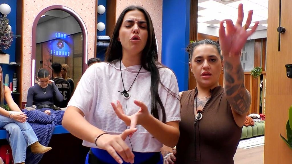 Rocío y Desirée le mandan un mensaje a Bellingham, jugador del Real Madrid