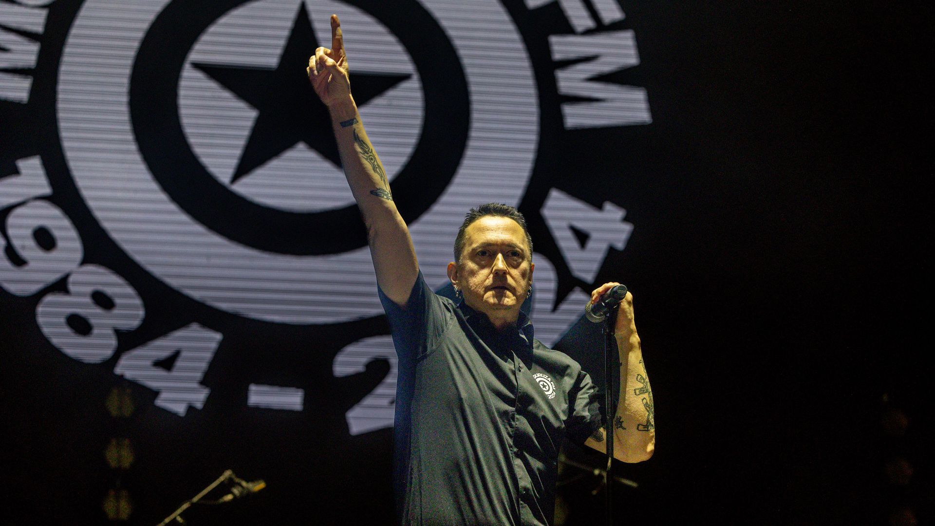 El cantante Fermín Muguruza durante su concierto en el Movistar Arena de Madrid, este 2025