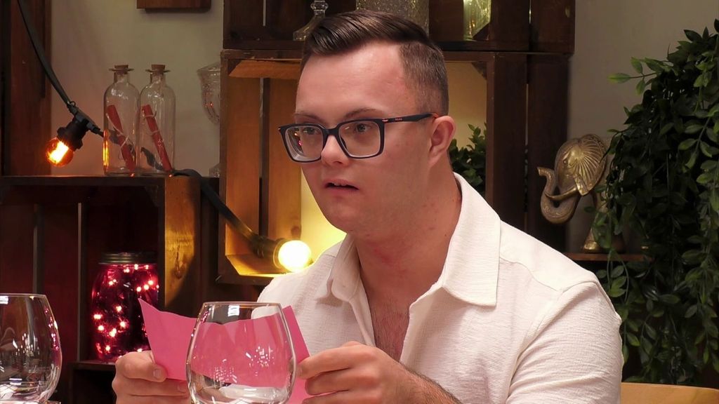 El romántico y tierno poema de un soltero de ‘First Dates’ a su cita: “No sé cómo eres, solo sé que quiero conocerte”