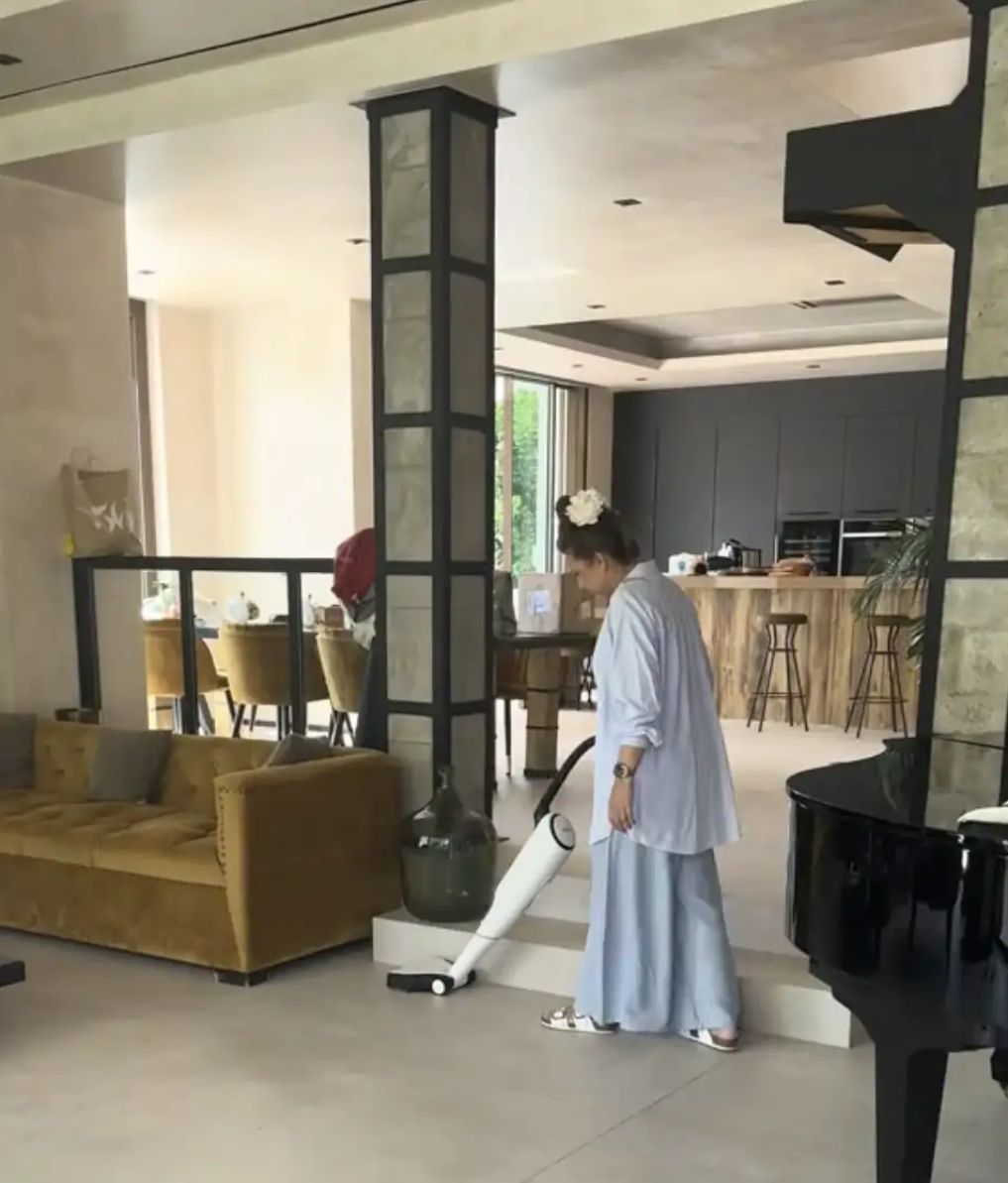 La cocina presenta un estilo muy similar al del salón