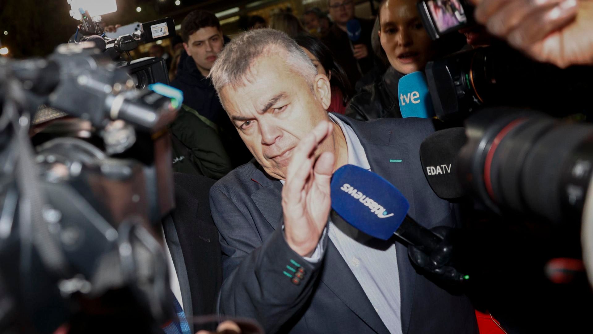 Santos Cerdán, junto a su abogado, abandona la cárcel de Soto del Real; las declaraciones del exdirigente socialista