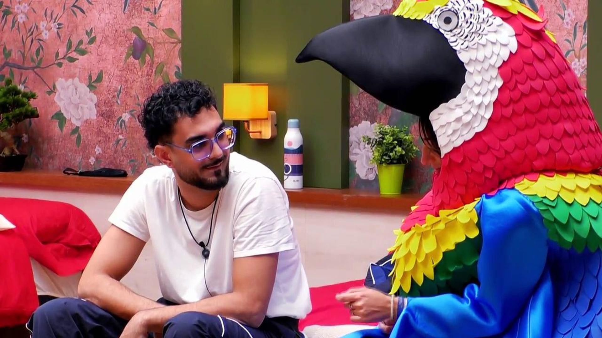 Los concursantes se dan cuenta que Aquilino puede sentir algo por Paula: "Le gustas"