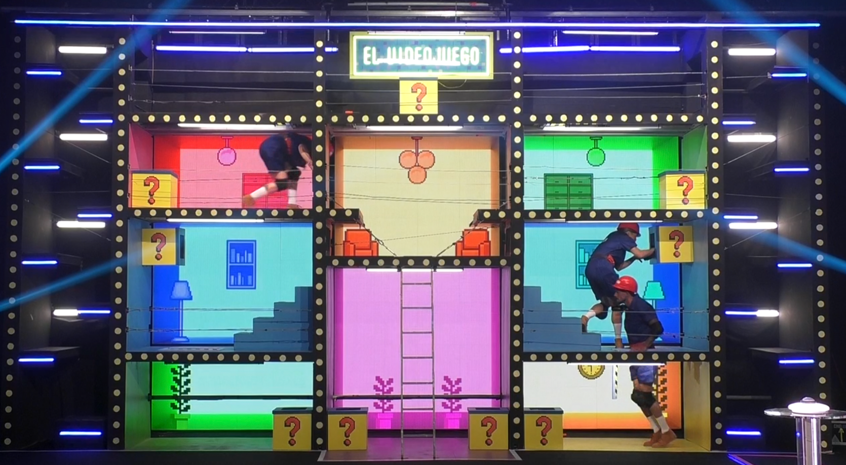 El primer equipo dentro del videojuego humano