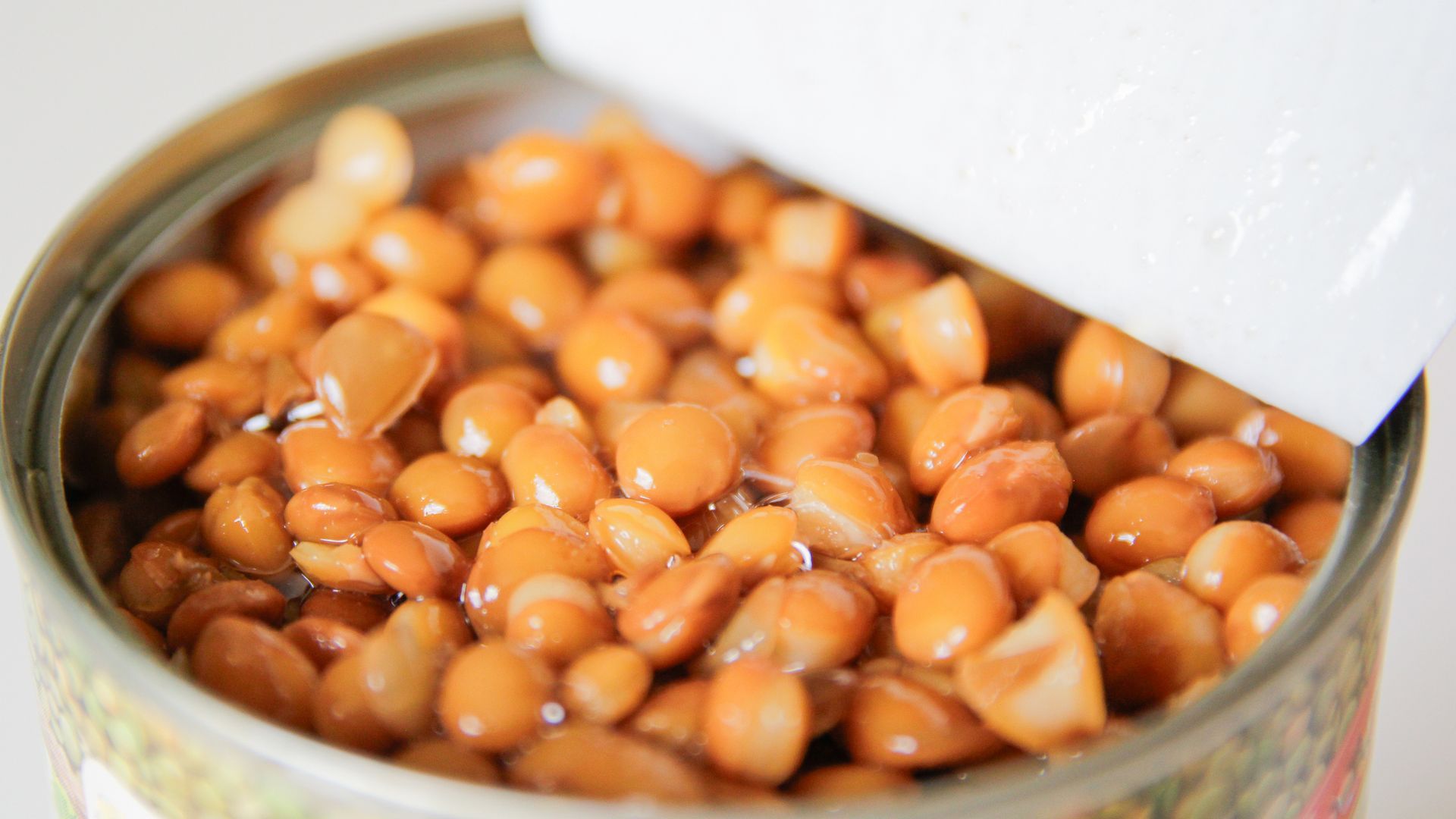 ¿Hay que quitar la espuma de las lentejas de bote?