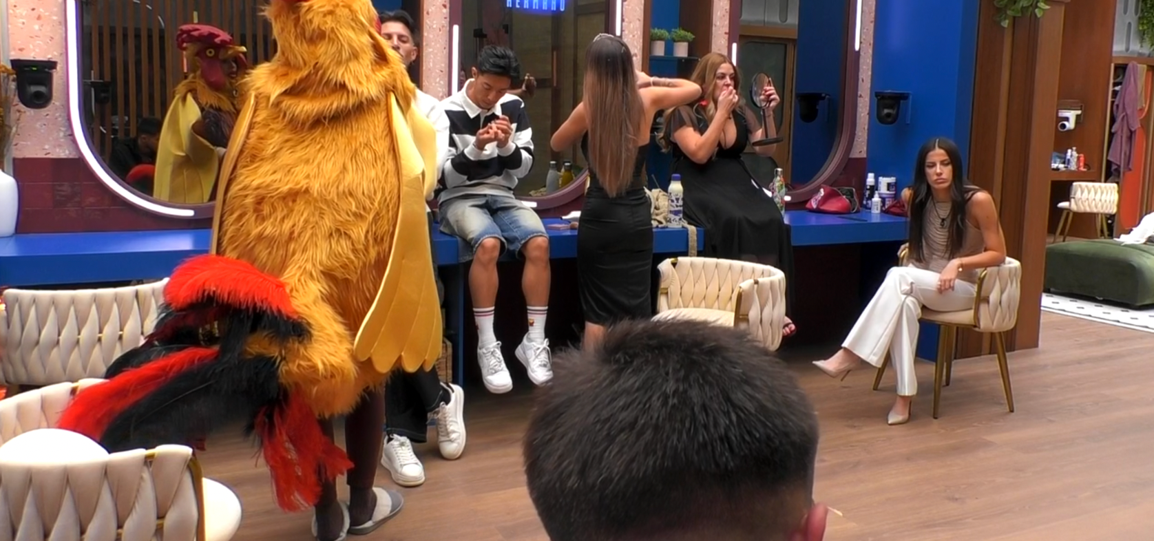 Los concursantes en el baño antes de la gala