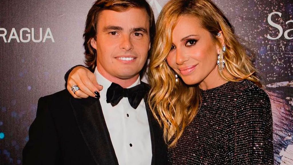 Marta Sánchez y Federico León