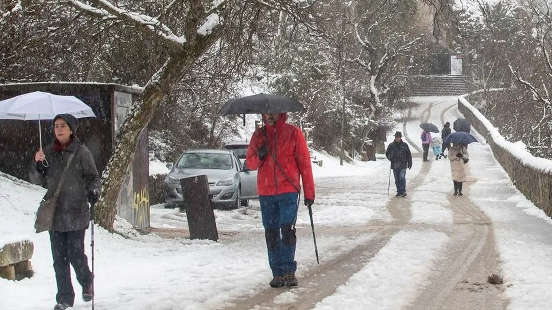 Consejos para afrontar las alertas de frío polar: cómo prepararse ante las nevadas