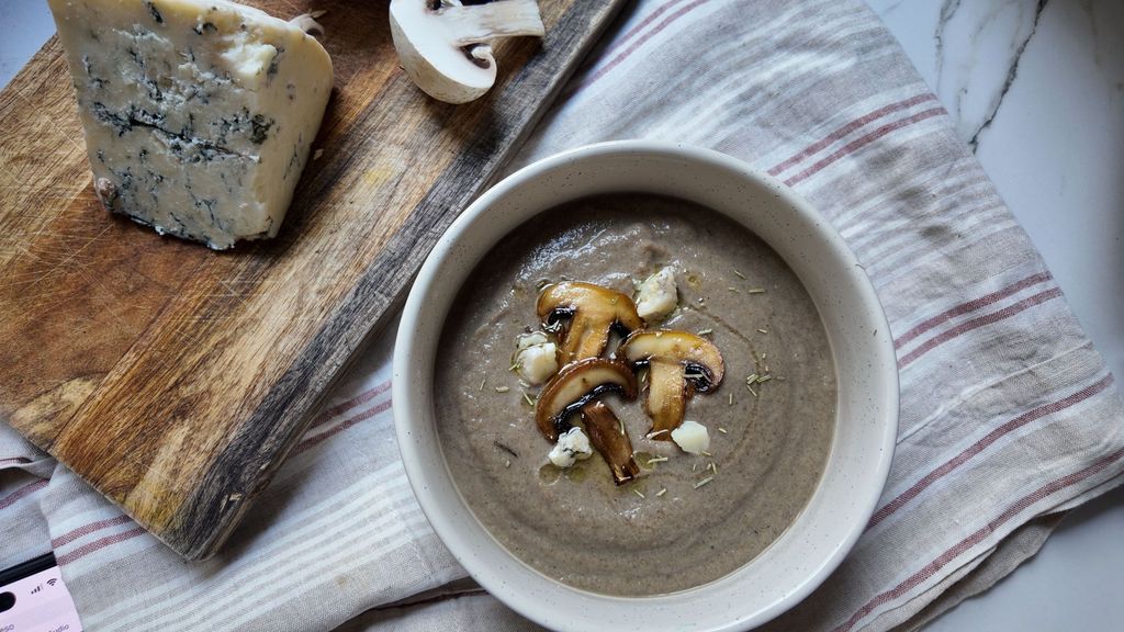 Crema de setas variadas y queso azul