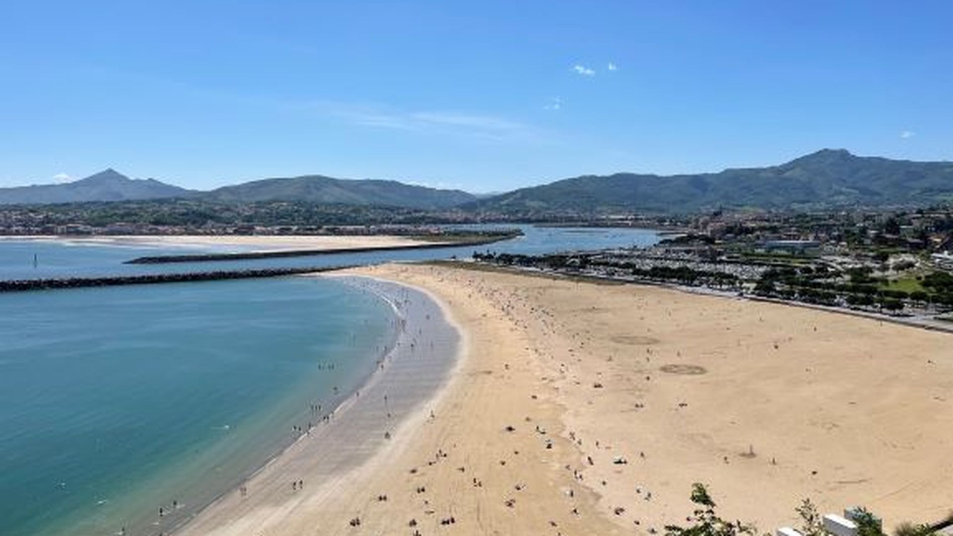 El monitor de surf de Hondarribia fue detenido en 2021 por abusar de 11 alumnos menores