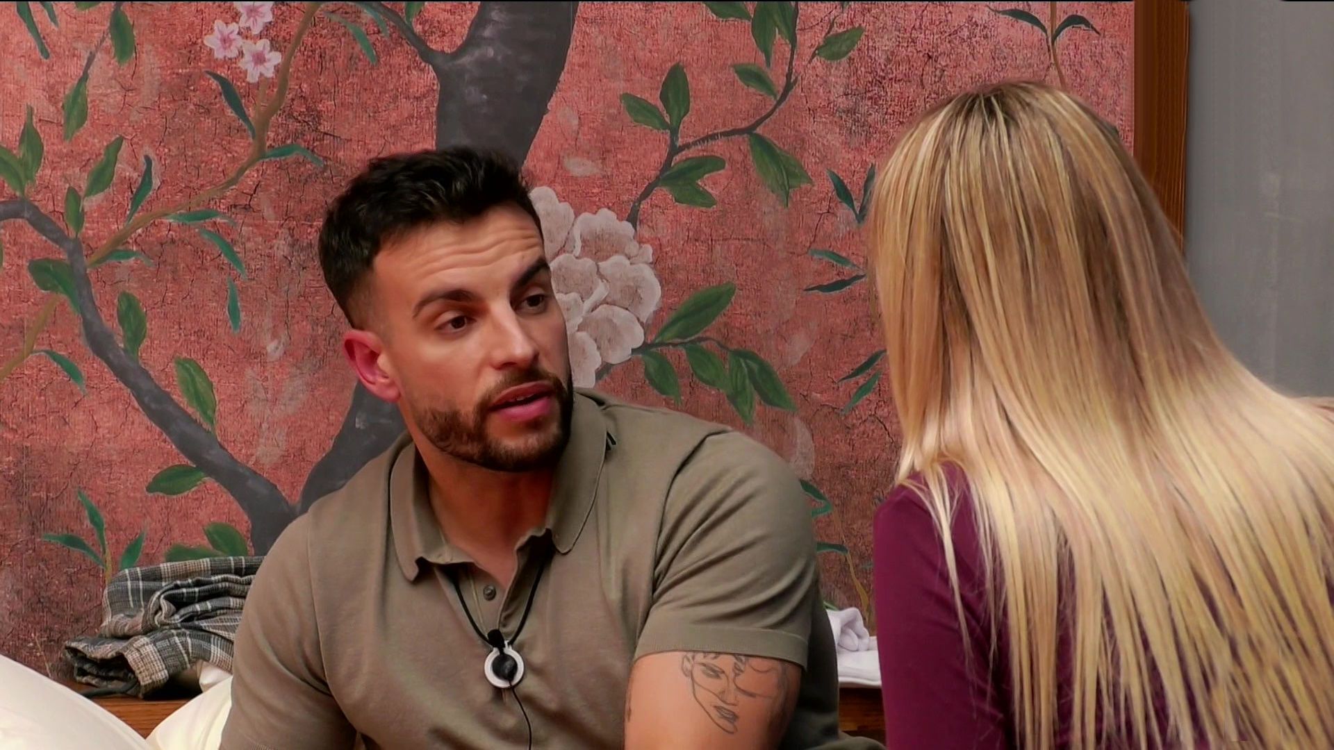 Íñigo rompiendo con Edurne