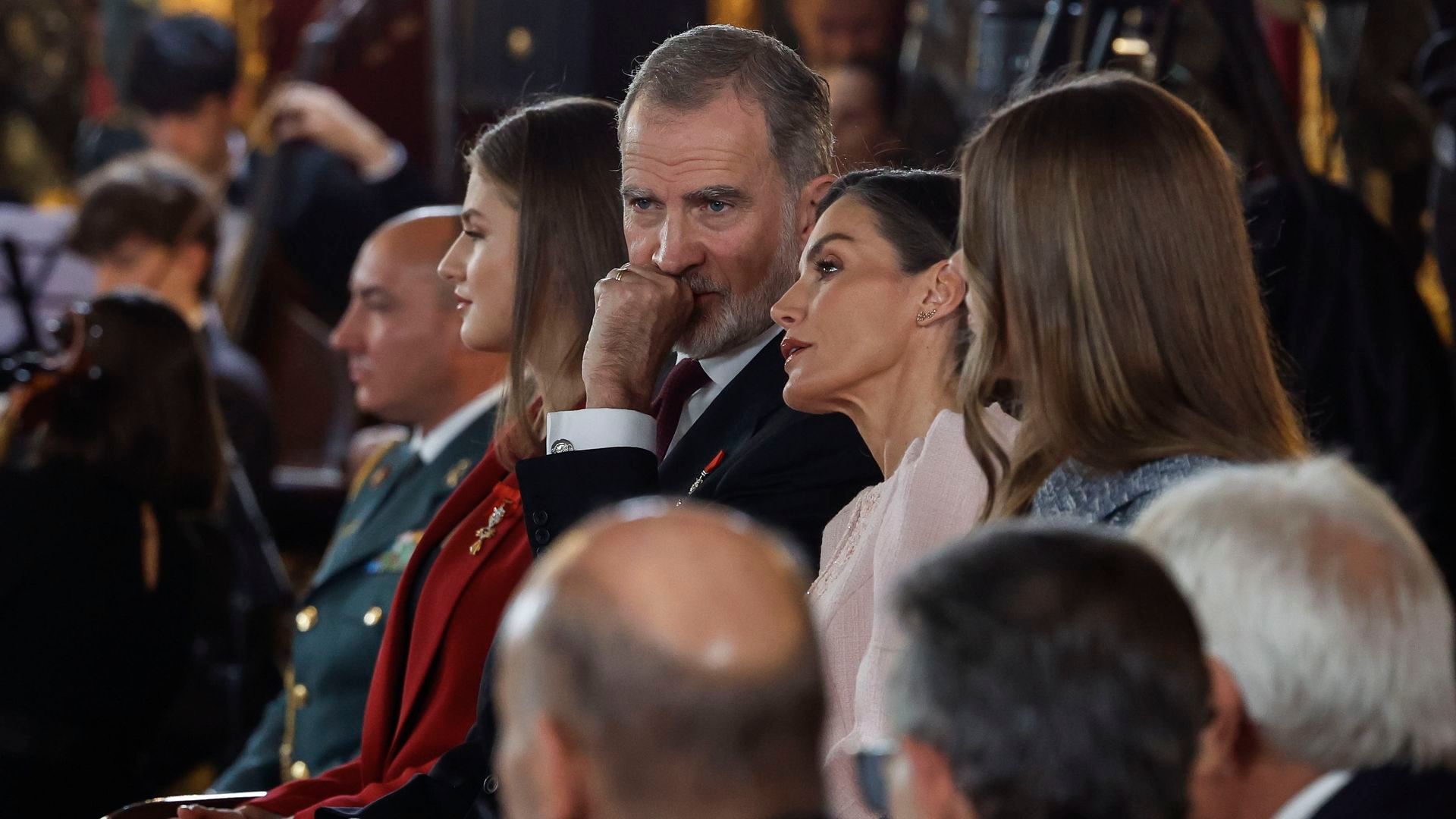 La Familia Real en el acto central de conmemoración del 50 aniversario de la restauración de la monarquía