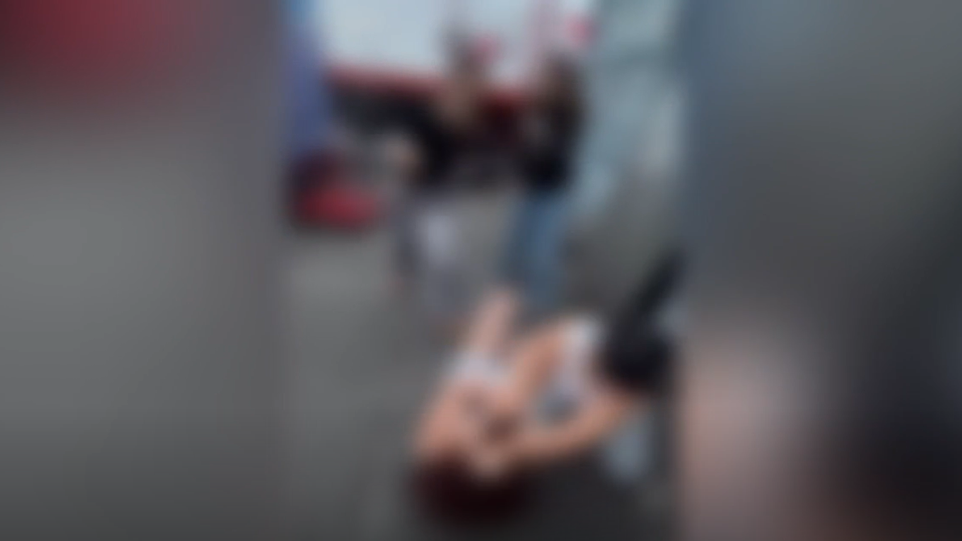 La violenta agresión que sufre una menor en la zona portuaria de La Palma: insultos, tirones de pelo, patadas y puñetazos